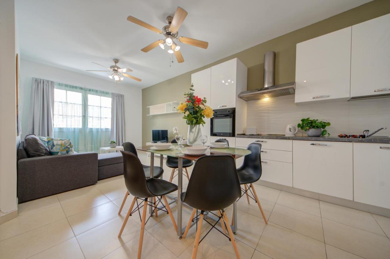 Azure Haven - Gzira Apartments And Penthouse By Shortletsmalta Экстерьер фото