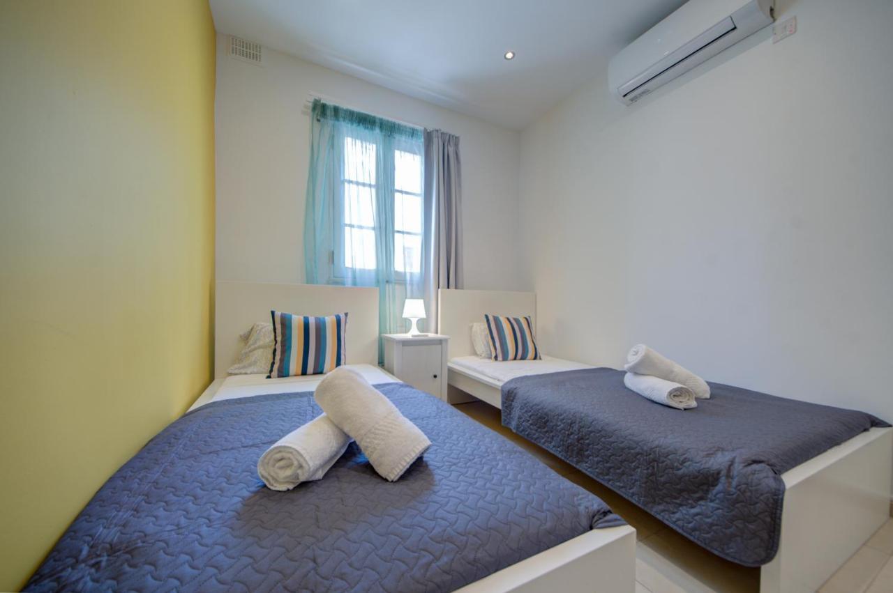 Azure Haven - Gzira Apartments And Penthouse By Shortletsmalta Экстерьер фото