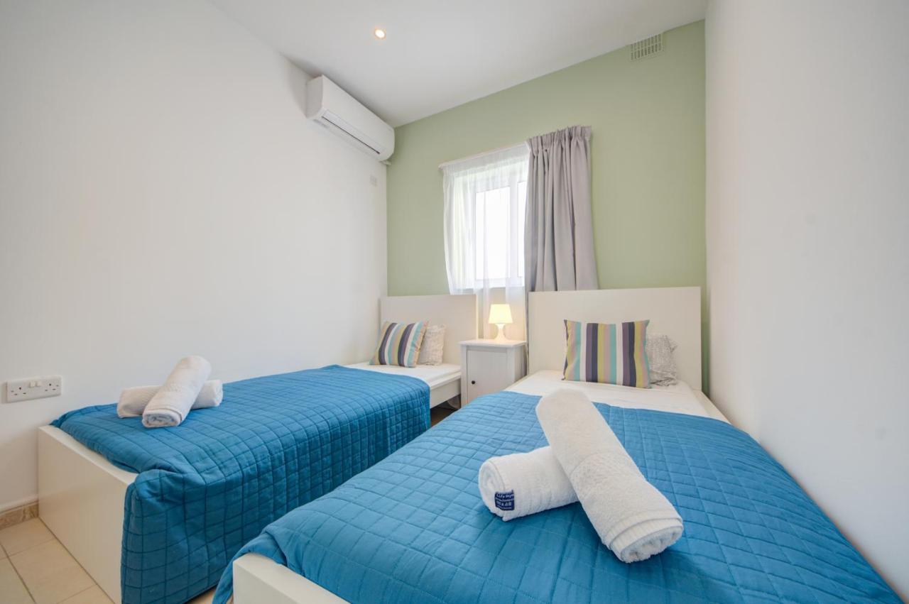 Azure Haven - Gzira Apartments And Penthouse By Shortletsmalta Экстерьер фото