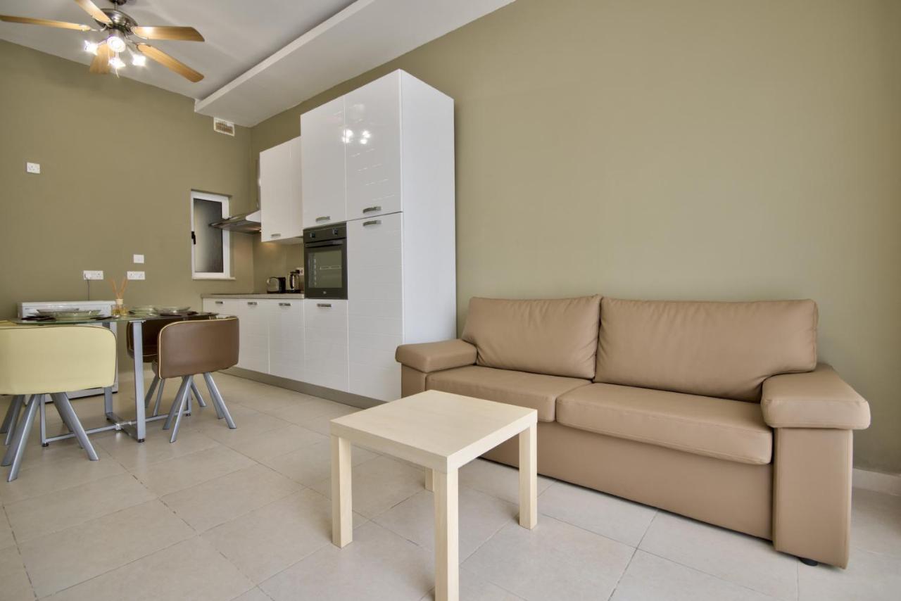 Azure Haven - Gzira Apartments And Penthouse By Shortletsmalta Экстерьер фото