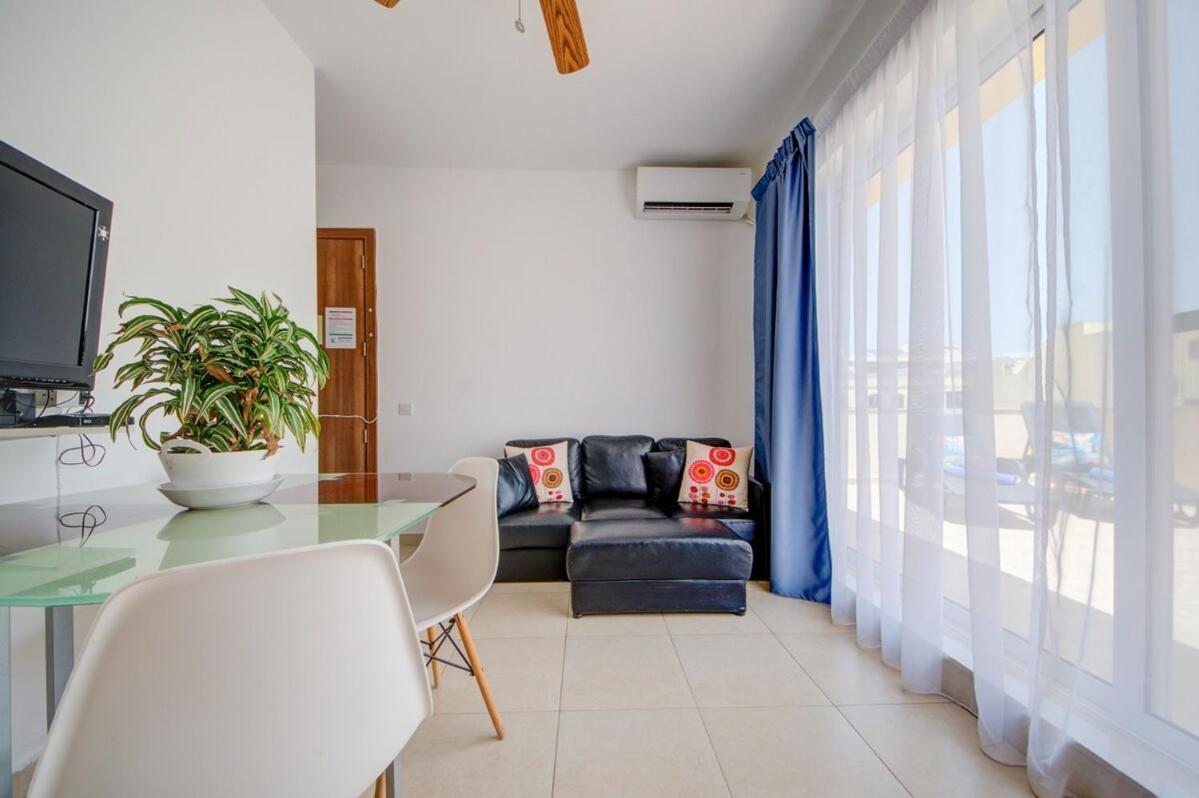 Azure Haven - Gzira Apartments And Penthouse By Shortletsmalta Номер фото